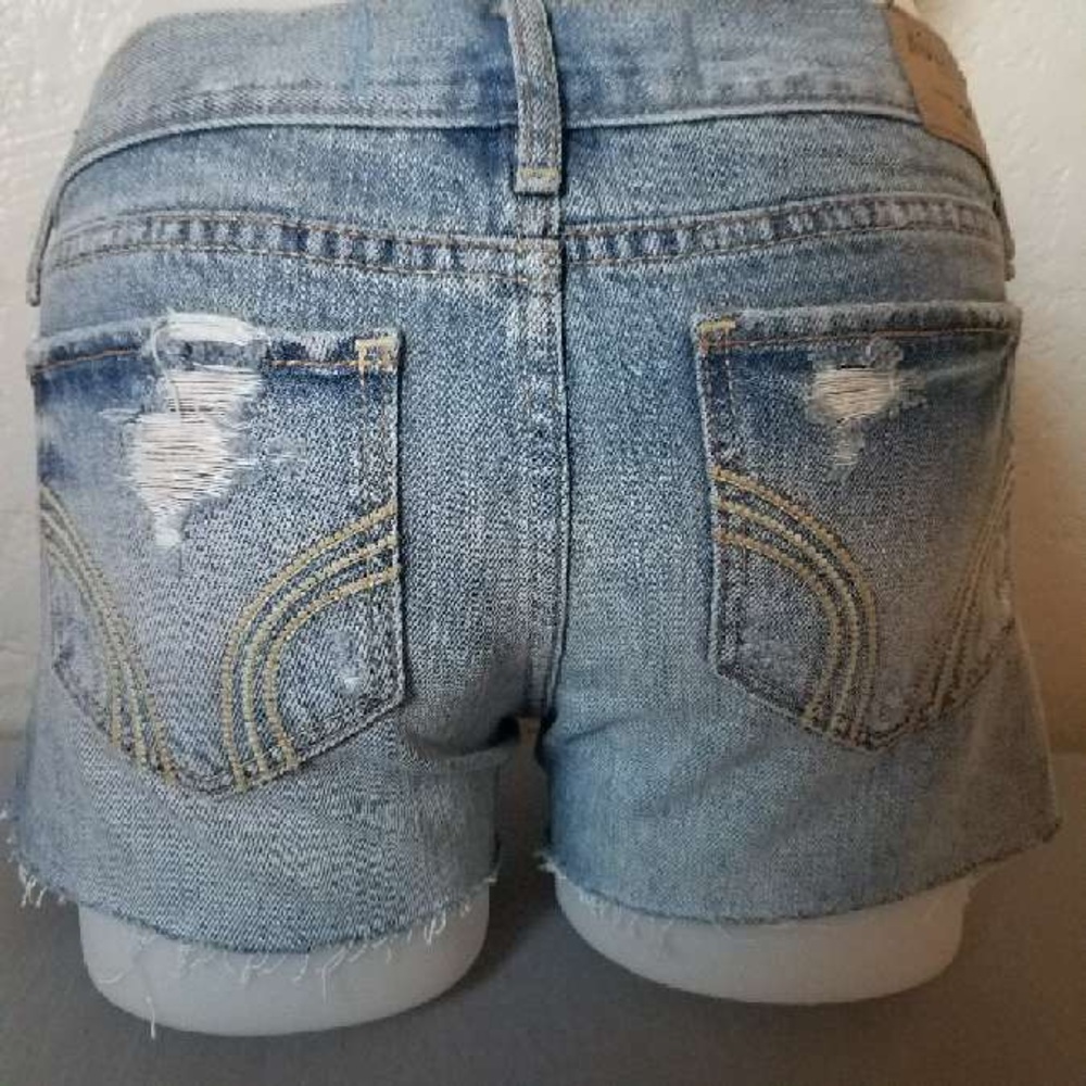 HOLLISTER LIGHT BLUE SHORTS SIZE 00 - Picture 7 of 7